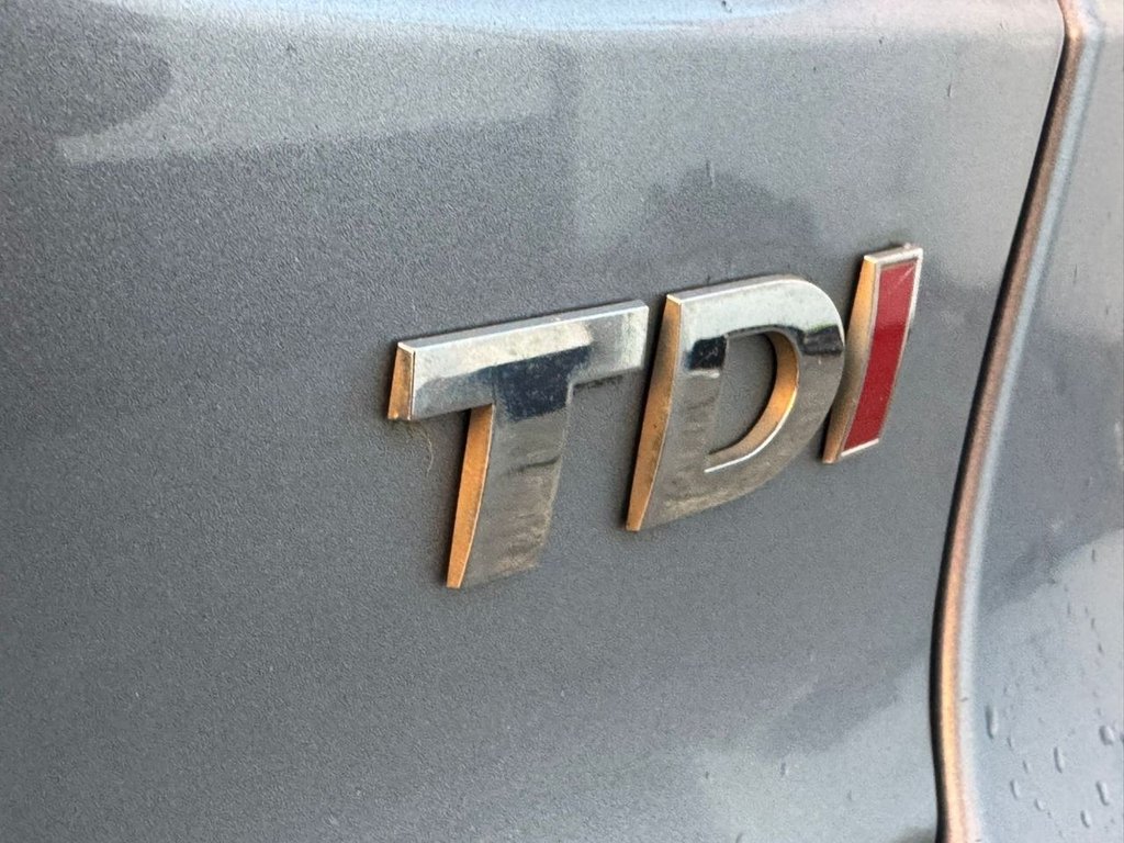 Used Volkswagen Golf 2011 for sale - 76361631: Photo 6