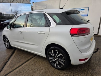 Used Citroen C4 Picasso 2018 for sale - 76962503: Photo