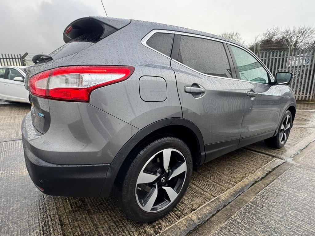 Used Nissan Qashqai 2015 for sale - 77521111: Photo 12