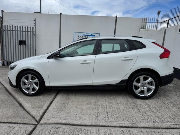 Used Volvo V40 Cross Country 2014 for sale - 75721799: Photo 2