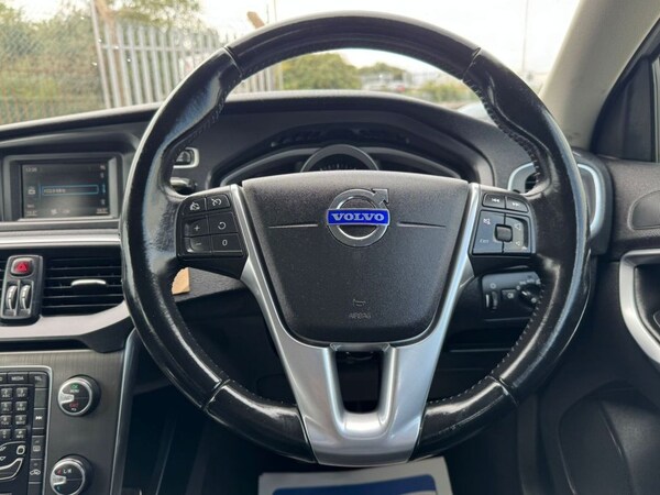 Used Volvo V40 Cross Country 2014 for sale - 75721799: Photo 31