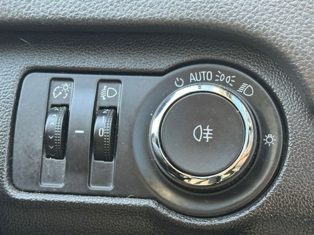 Used Vauxhall Insignia 2012 for sale - 77655311: Photo 32