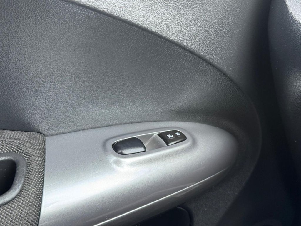 Used Nissan Juke 2011 for sale - 77302204: Photo 49