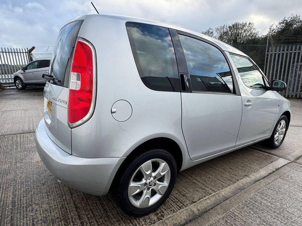 Used Skoda Roomster 2015 for sale - 76323364: Photo 10