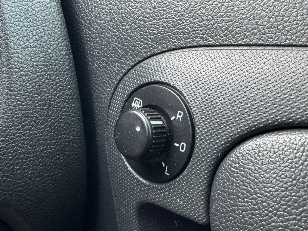 Used Skoda Roomster 2015 for sale - 76323364: Photo 30