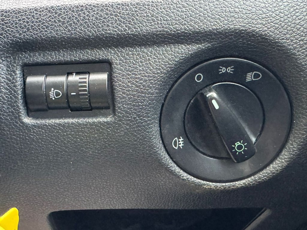 Used Skoda Roomster 2015 for sale - 76323364: Photo 35