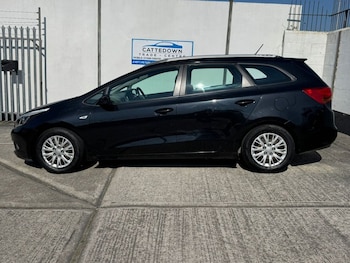 Used Kia Ceed 2014 for sale - 77959673: Photo