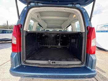 Used Citroen Berlingo 2010 for sale - 76086373: Photo 4