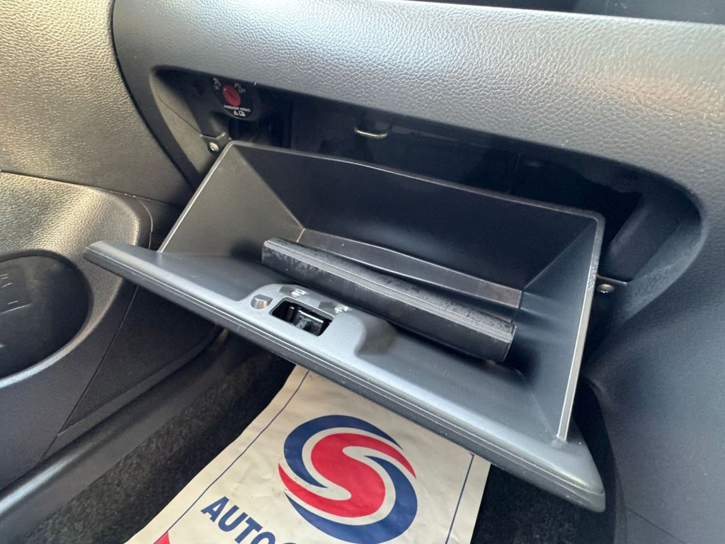 Used Suzuki Swift 2013 for sale - 76927580: Photo 33