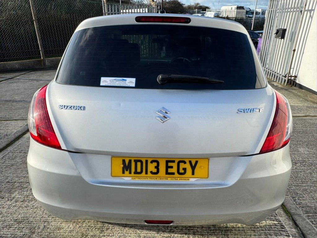 Used Suzuki Swift 2013 for sale - 76927580: Photo 5