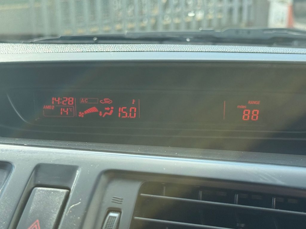 Used Mazda Mazda5 2015 for sale - 76291878: Photo 32