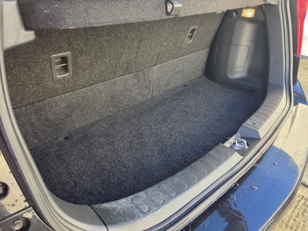 Used Vauxhall Agila 2012 for sale - 76820950: Photo 7