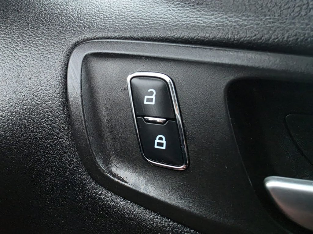 Used Ford Kuga 2014 for sale - 76482111: Photo 44