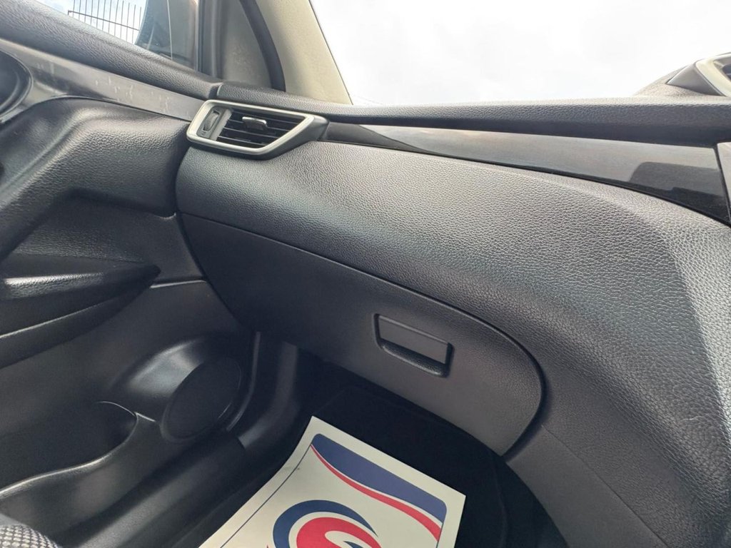 Used Nissan Qashqai 2015 for sale - 76617557: Photo 43