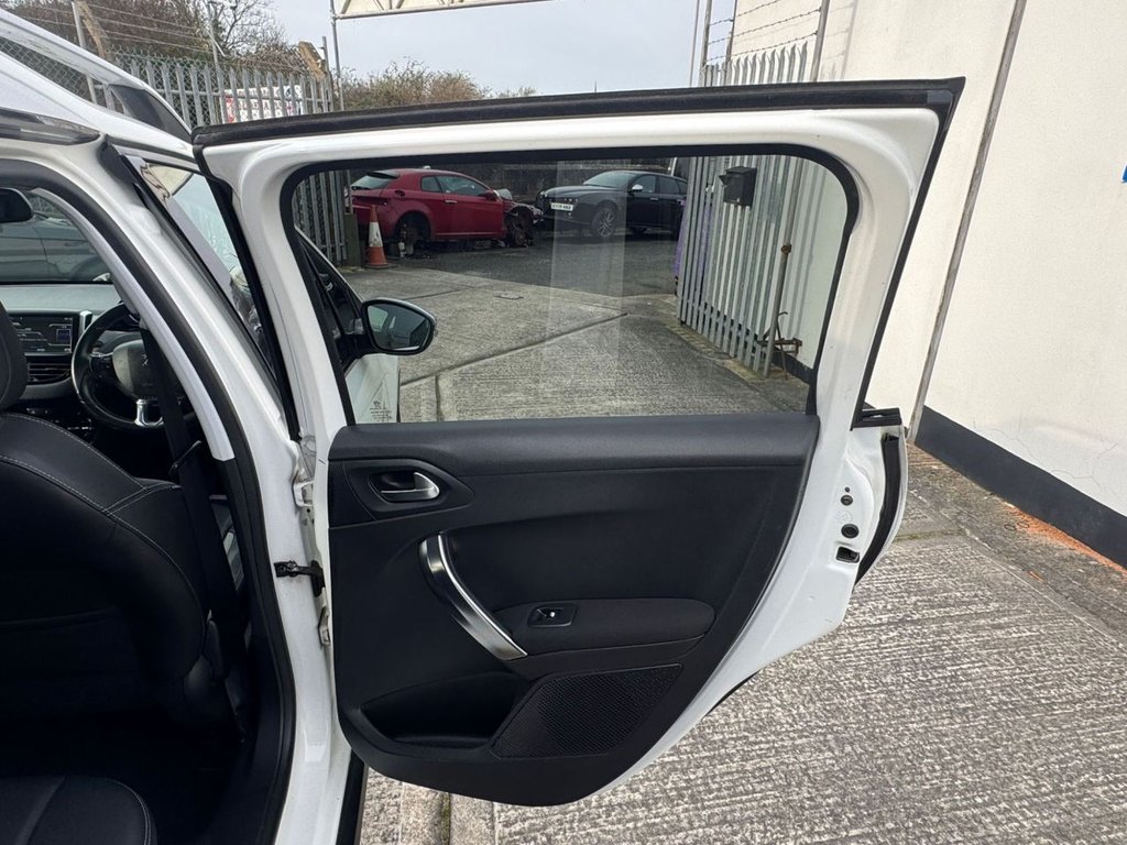 Used Peugeot 2008 2014 for sale - 77583757: Photo 13