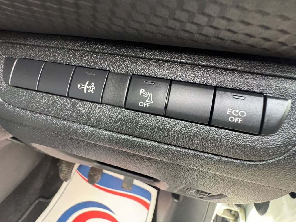 Used Peugeot 2008 2014 for sale - 77583757: Photo 33