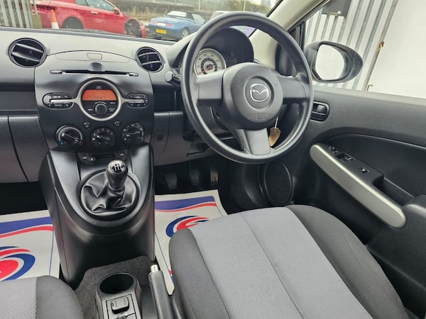 Used Mazda Mazda2 2010 for sale - 74065206: Photo 16