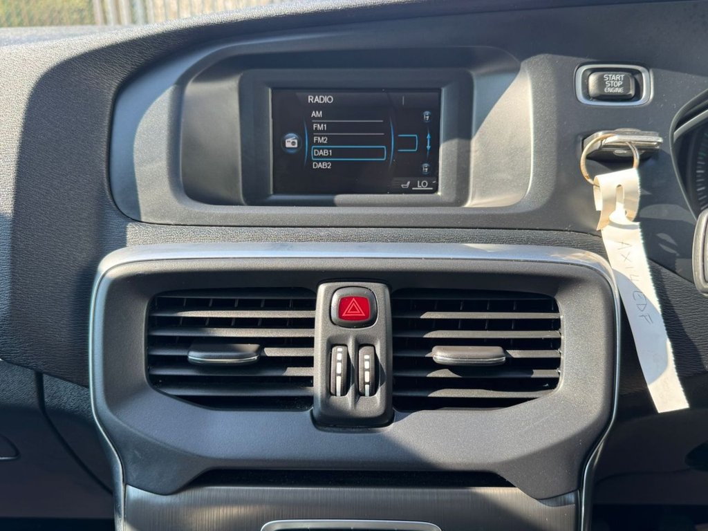 Used Volvo V40 2014 for sale - 77959672: Photo 32