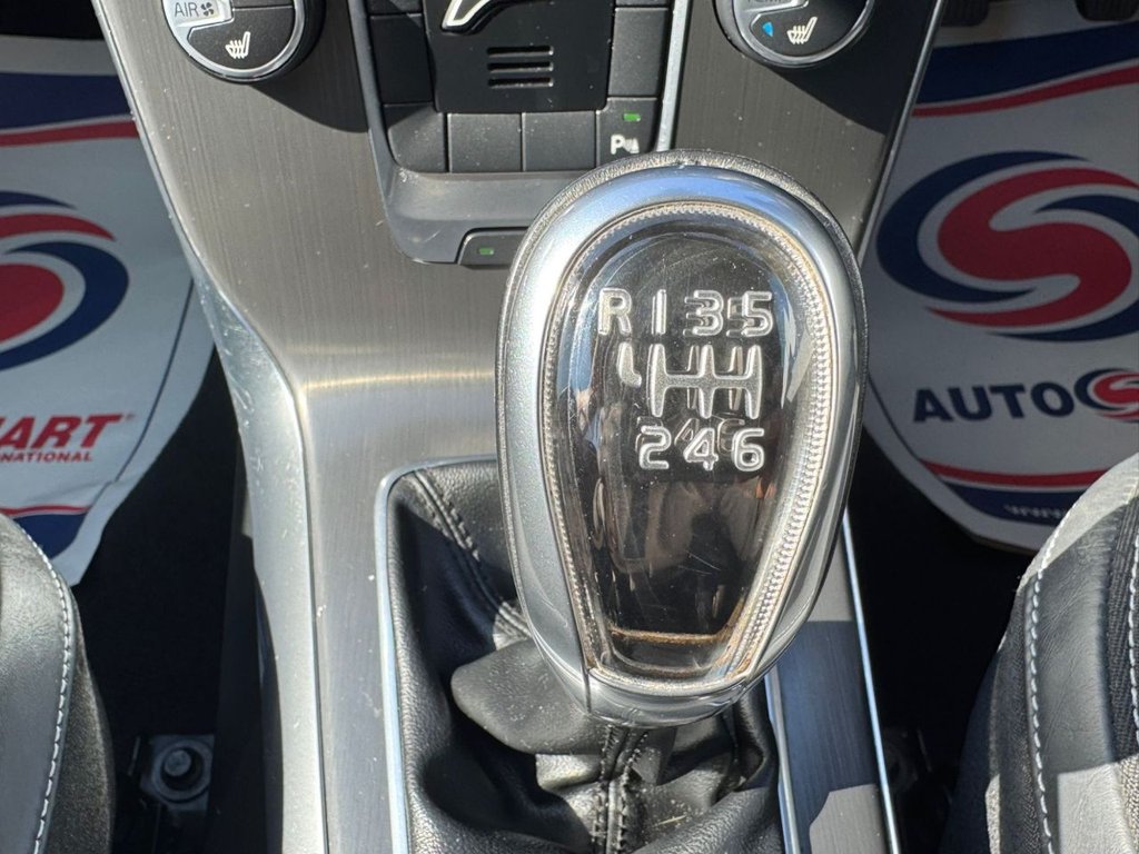 Used Volvo V40 2014 for sale - 77959672: Photo 33