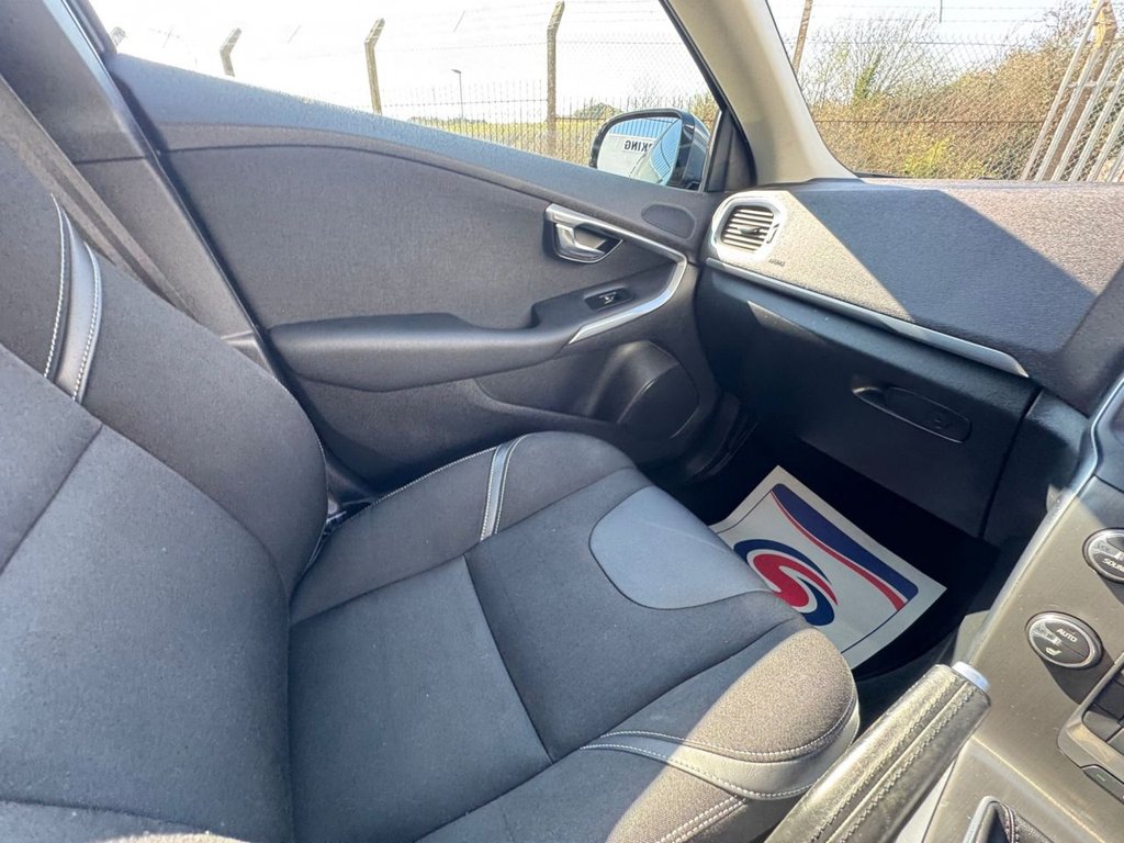 Used Volvo V40 2014 for sale - 77959672: Photo 40