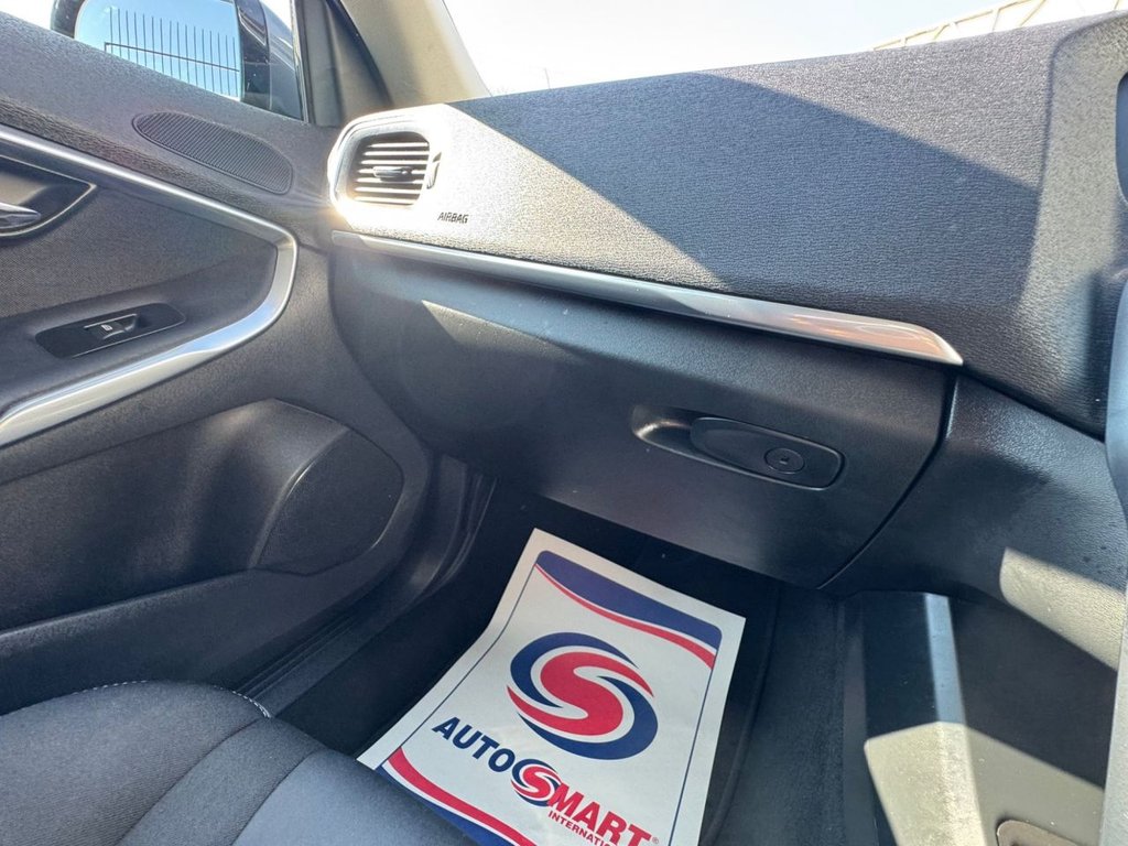 Used Volvo V40 2014 for sale - 77959672: Photo 44