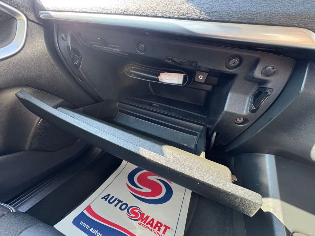 Used Volvo V40 2014 for sale - 77959672: Photo 46