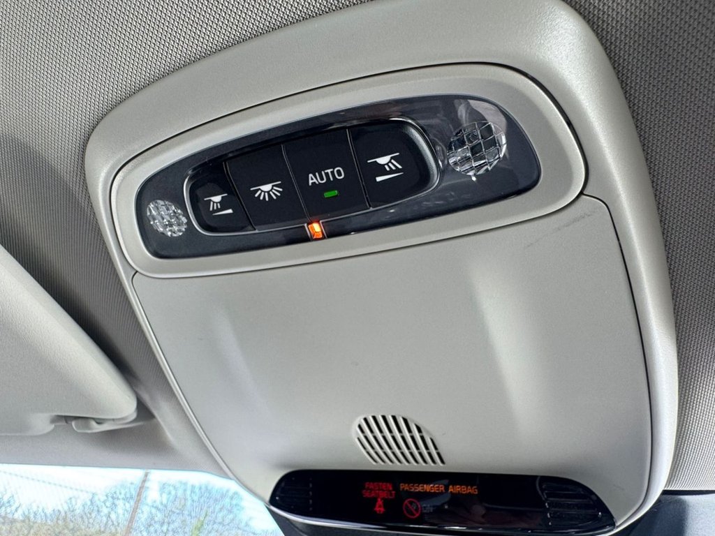 Used Volvo V40 2014 for sale - 77959672: Photo 47