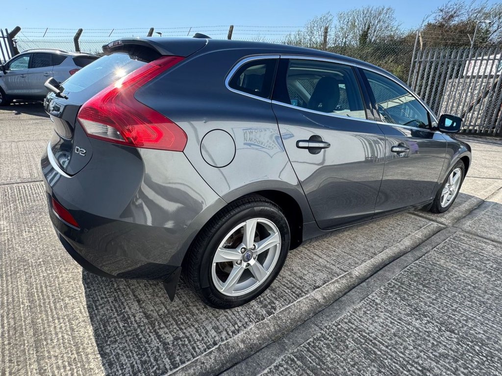 Used Volvo V40 2014 for sale - 77959672: Photo 9