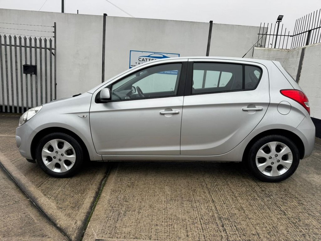 Used Hyundai i20 2011 for sale - 76724540: Photo 2