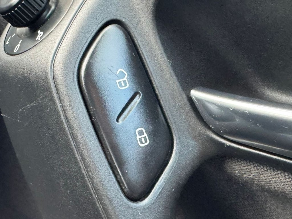 Used Volkswagen Polo 2011 for sale - 76617552: Photo 29