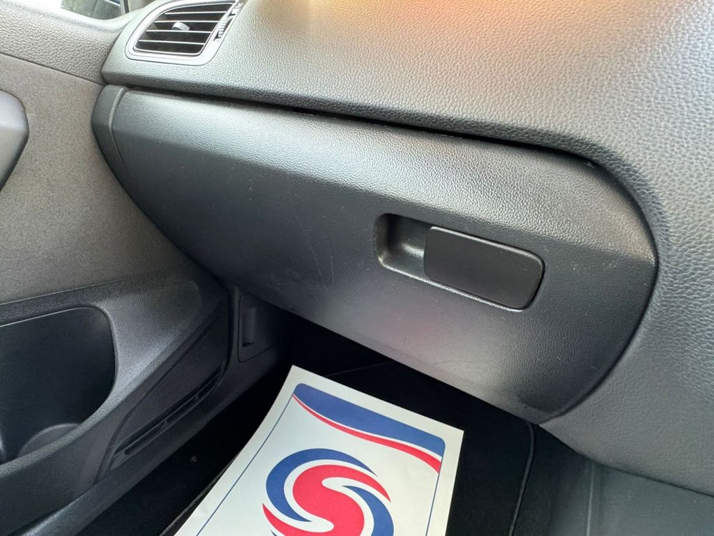 Used Volkswagen Polo 2011 for sale - 76617552: Photo 34