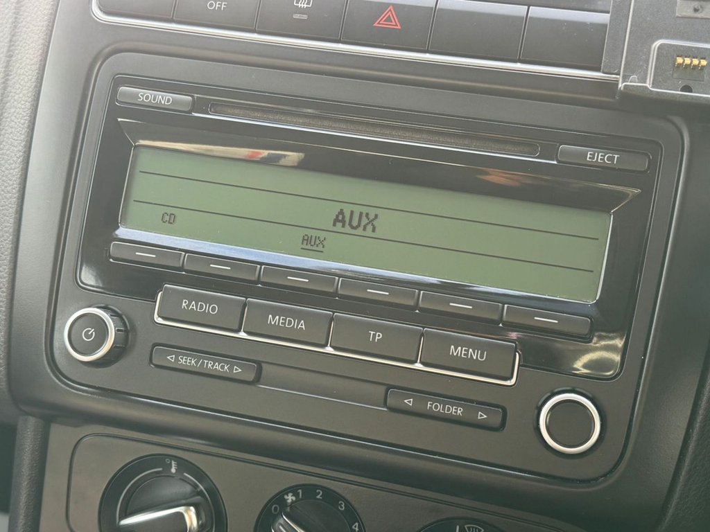 Used Volkswagen Polo 2011 for sale - 76617552: Photo 39