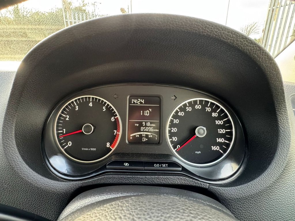 Used Volkswagen Polo 2011 for sale - 76617552: Photo 41