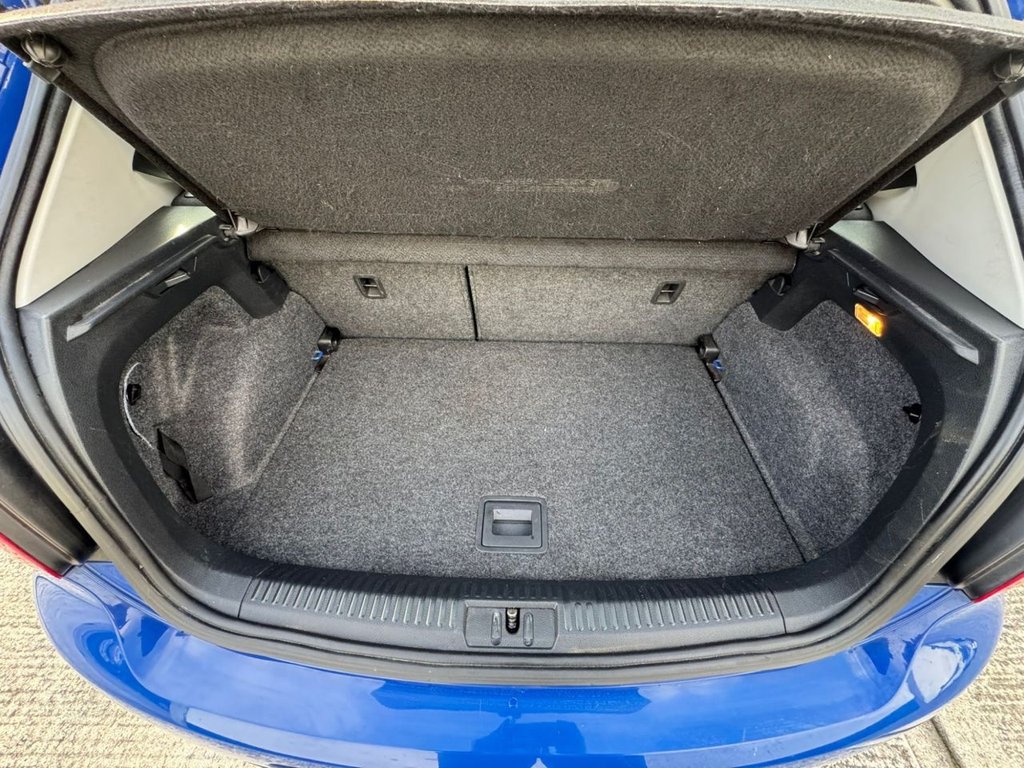 Used Volkswagen Polo 2011 for sale - 76617552: Photo 6