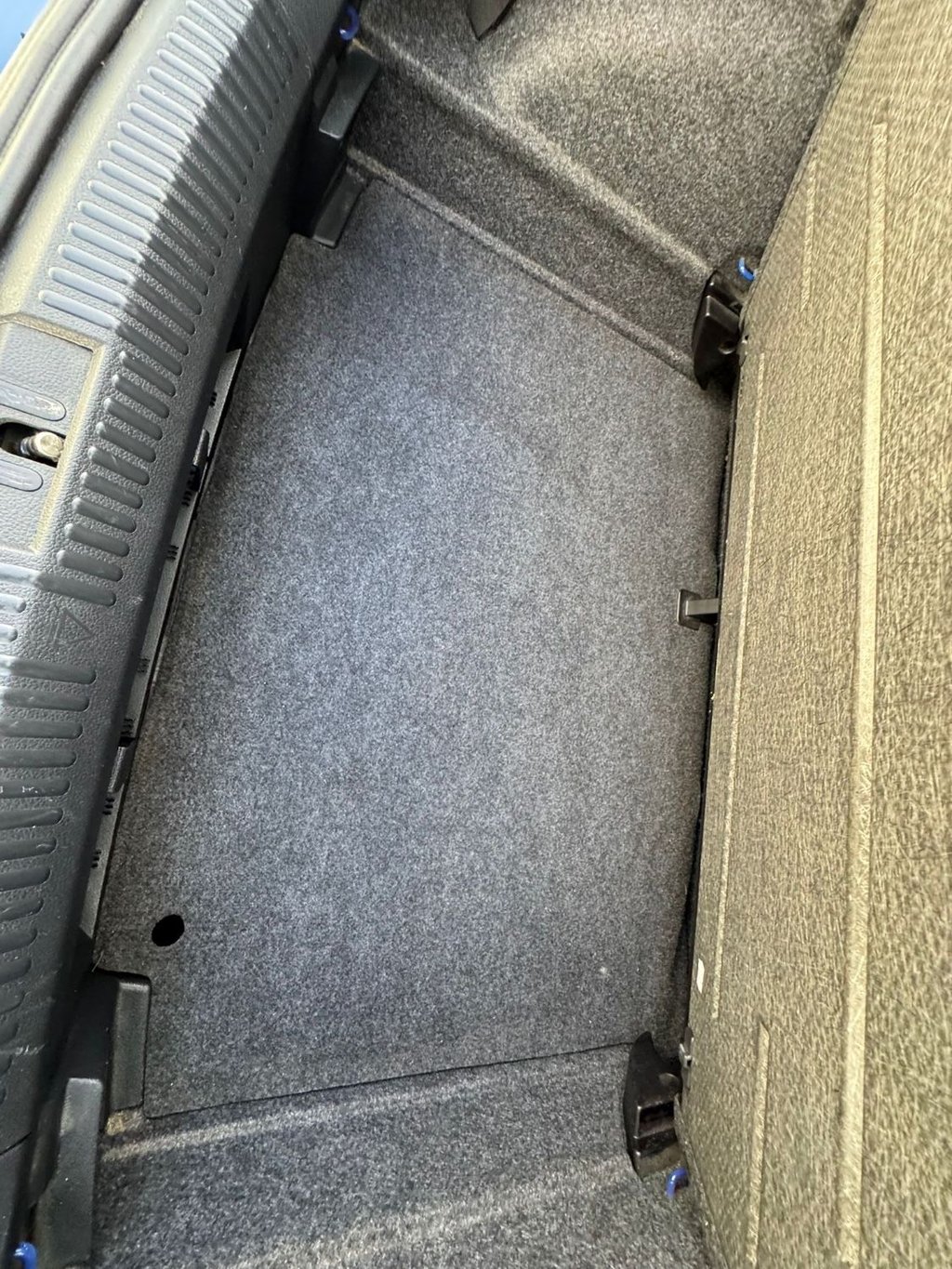 Used Volkswagen Polo 2011 for sale - 76617552: Photo 8