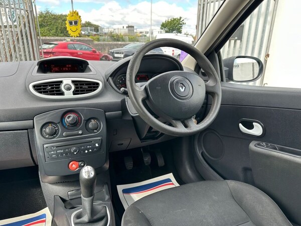 Used Renault Clio 2011 for sale - 75320940: Photo 21