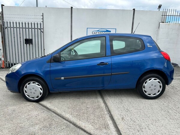 Used Renault Clio 2011 for sale - 75320940: Photo 2