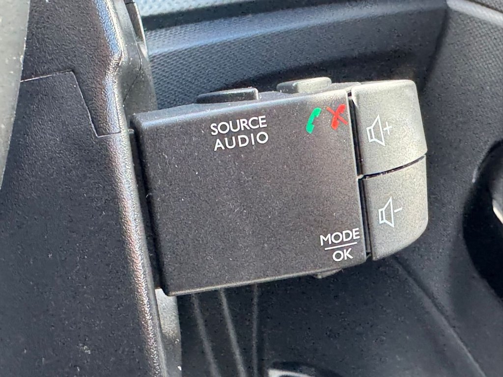 Used Renault Captur 2015 for sale - 78061916: Photo 28