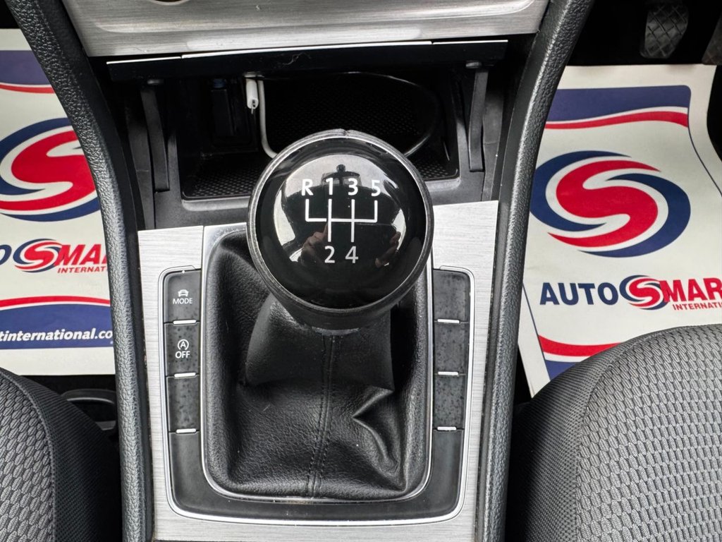 Used Volkswagen Golf 2014 for sale - 77356301: Photo 24