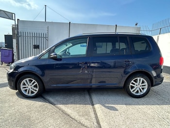 Used Volkswagen Touran 2014 for sale - 79009635: Photo