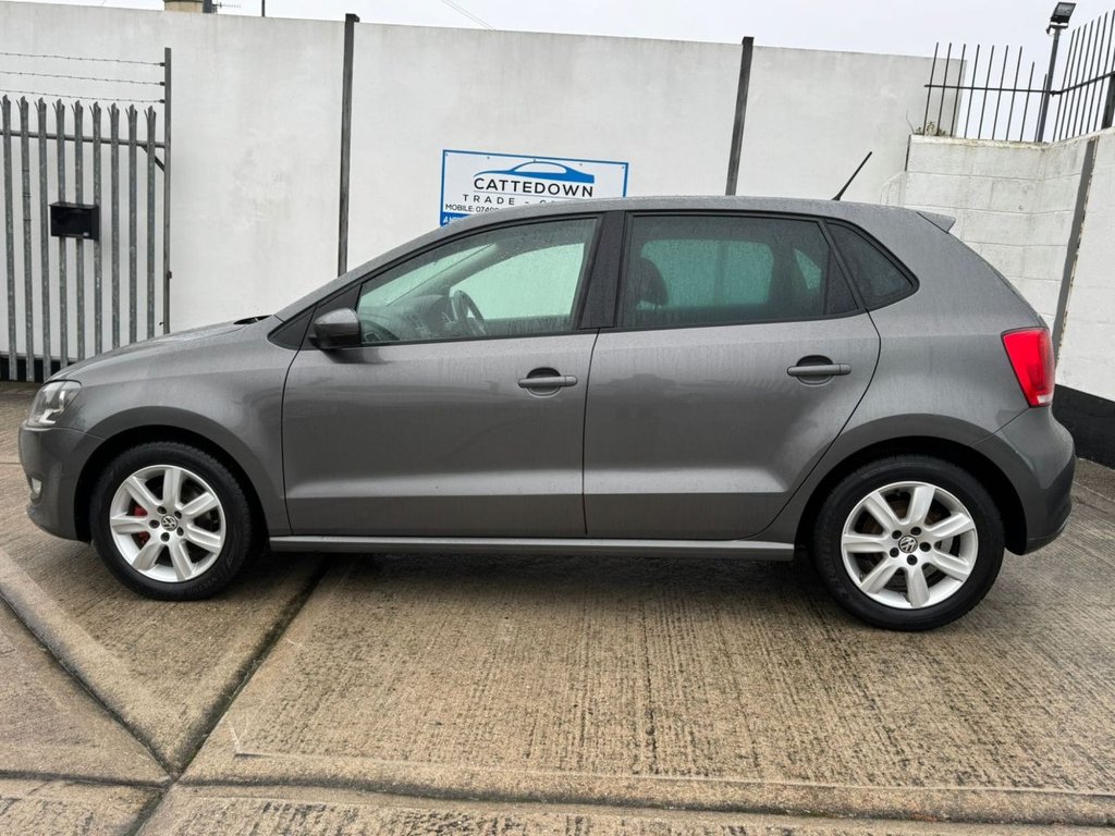 Used Volkswagen Polo 2011 for sale - 76163220: Photo 2