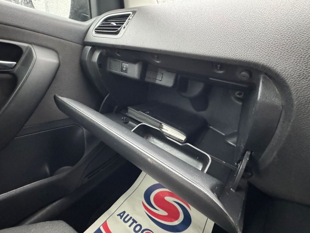 Used Volkswagen Polo 2011 for sale - 76163220: Photo 32