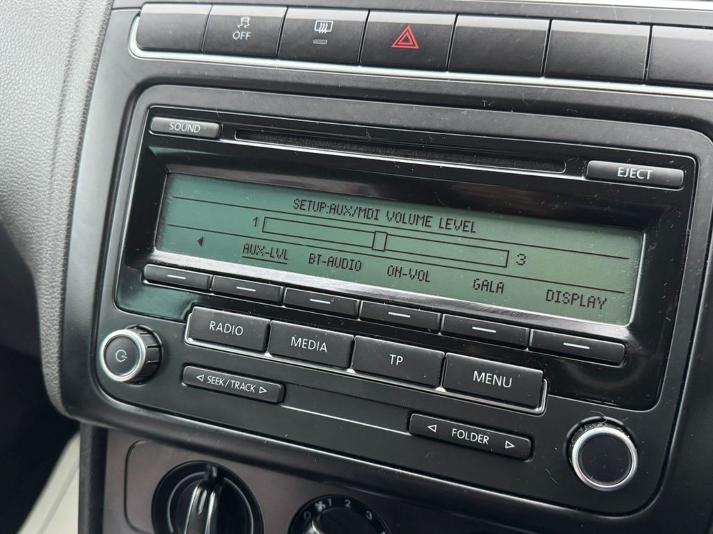 Used Volkswagen Polo 2011 for sale - 76163220: Photo 36