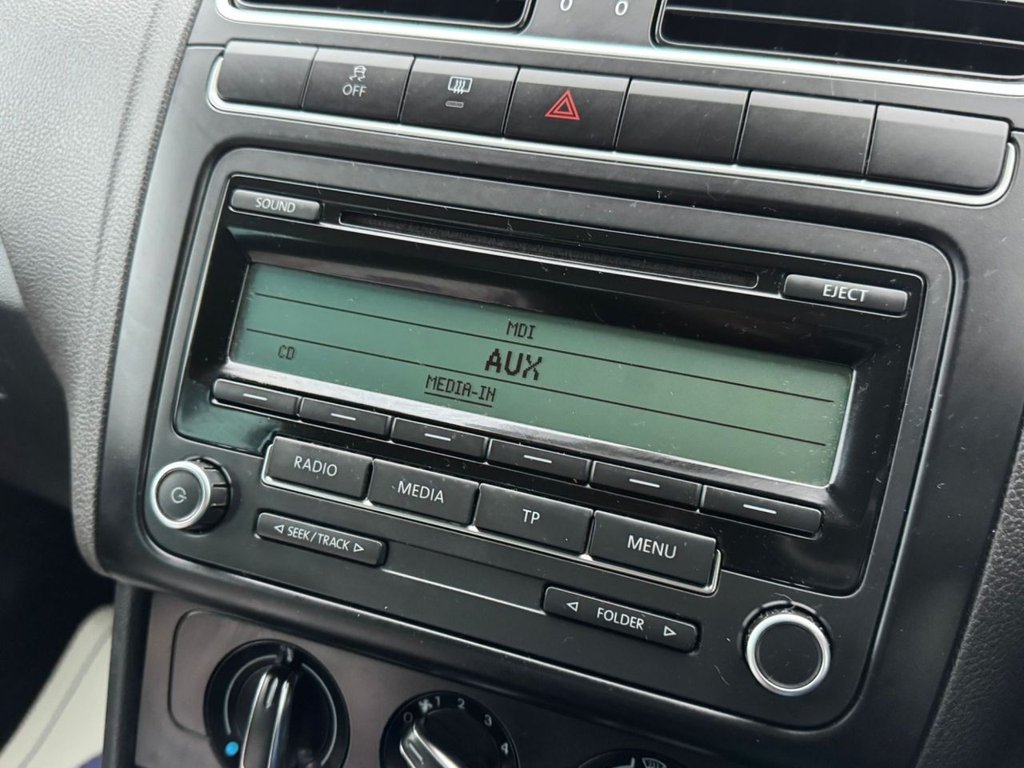 Used Volkswagen Polo 2011 for sale - 76163220: Photo 38