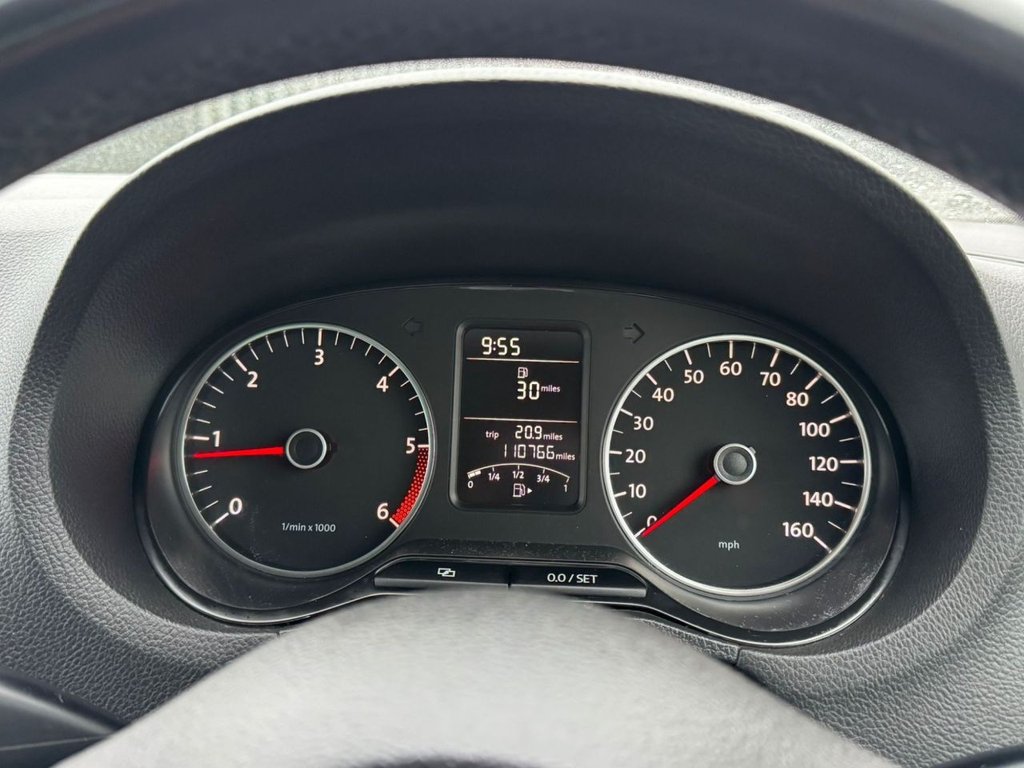 Used Volkswagen Polo 2011 for sale - 76163220: Photo 39