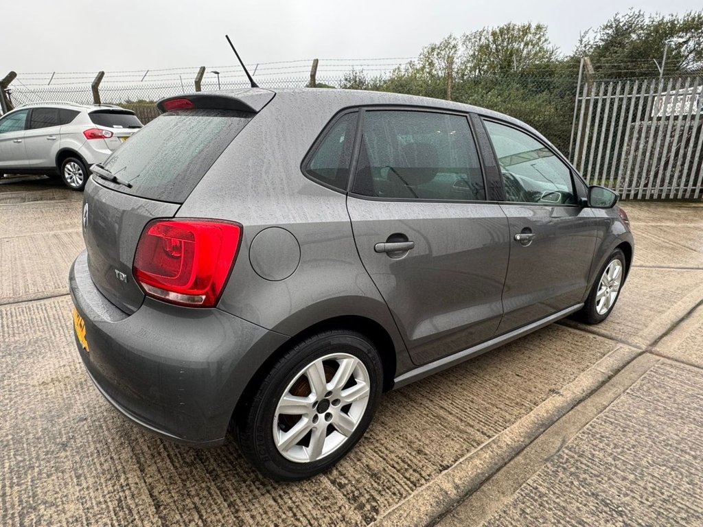 Used Volkswagen Polo 2011 for sale - 76163220: Photo 9