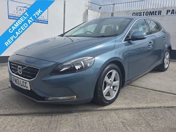 Used Volvo V40 2013 for sale - 79654920: Photo