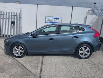 Used Volvo V40 2013 for sale - 79654920: Photo