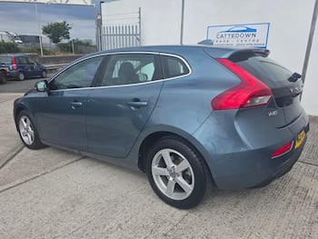 Used Volvo V40 2013 for sale - 79654920: Photo