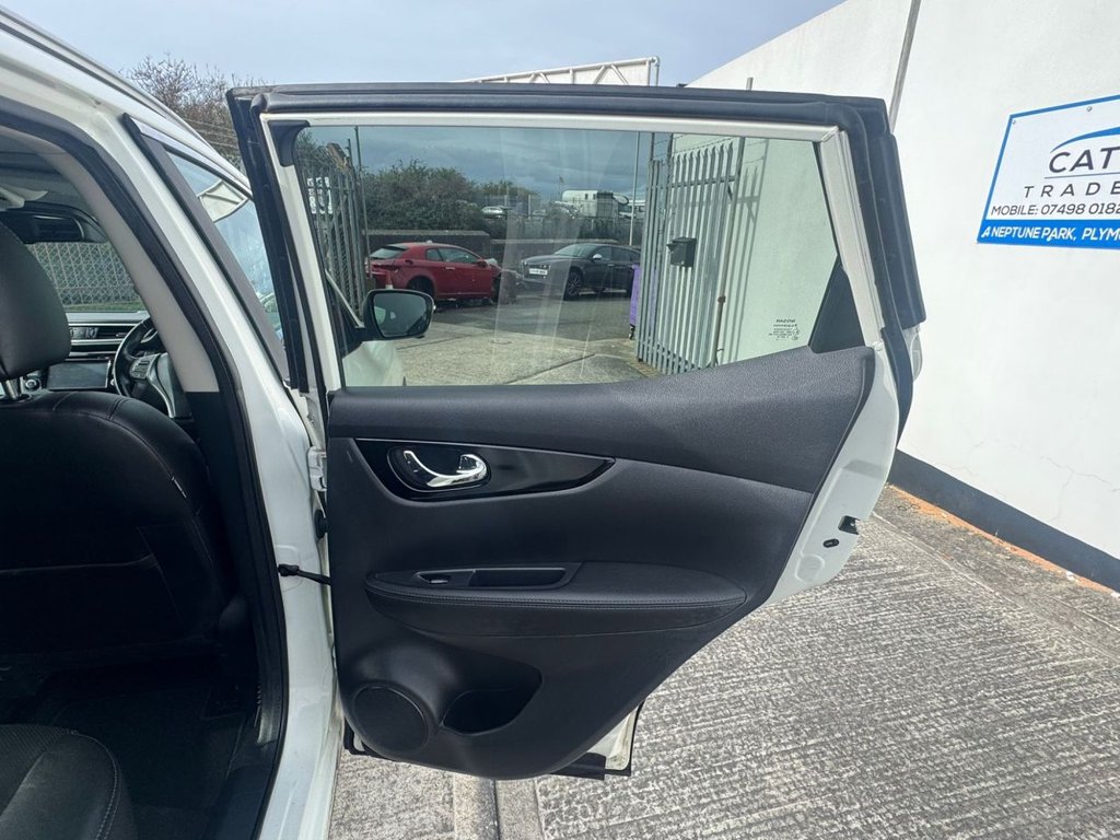 Used Nissan Qashqai 2015 for sale - 77821426: Photo 15